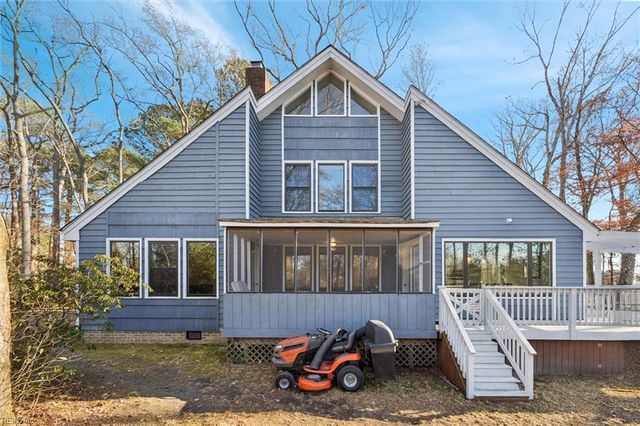 2210 Wolfsnare RD, Virginia Beach, VA 23454