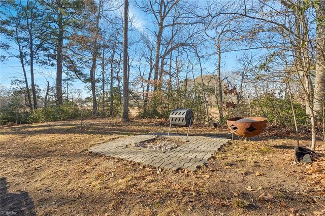 2210 Wolfsnare RD, Virginia Beach, VA 23454