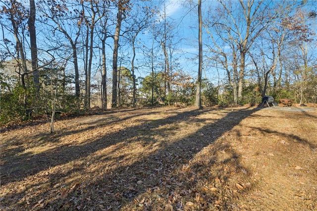 2210 Wolfsnare RD, Virginia Beach, VA 23454