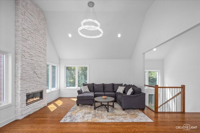 7625 Dunham Road, Woodridge, IL 60517