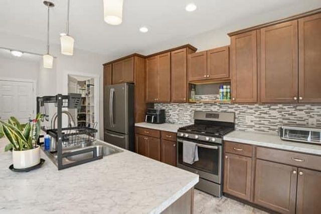 111 Muirfield Court NE, Rockford, MI 49341