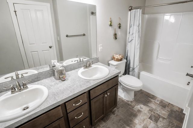 111 Muirfield Court NE, Rockford, MI 49341