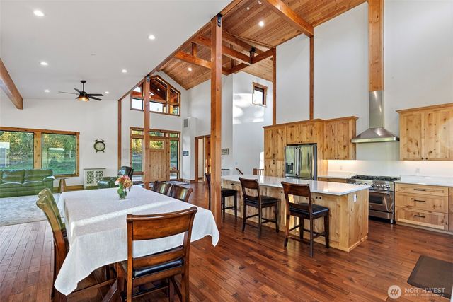 42524 Dean Kreger Rd E, Eatonville, WA 98328