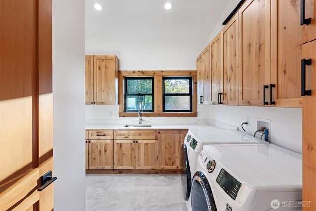 42524 Dean Kreger Rd E, Eatonville, WA 98328