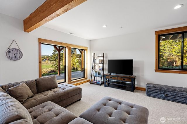 42524 Dean Kreger Rd E, Eatonville, WA 98328