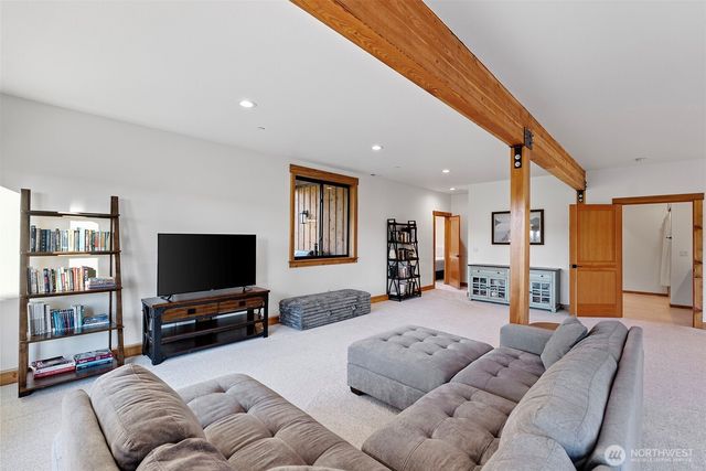 42524 Dean Kreger Rd E, Eatonville, WA 98328