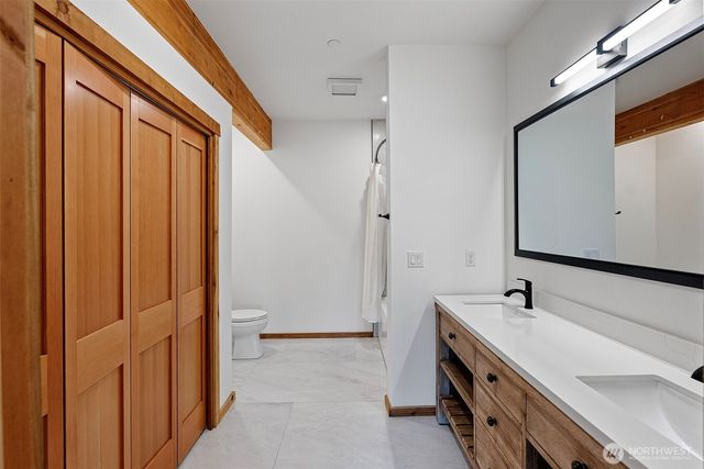 42524 Dean Kreger Rd E, Eatonville, WA 98328