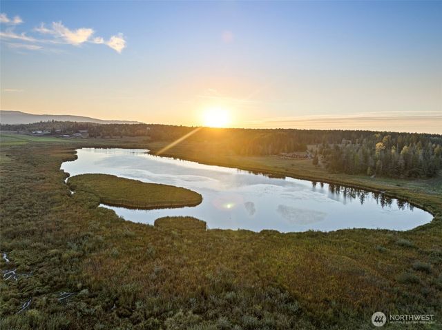 42524 Dean Kreger Rd E, Eatonville, WA 98328