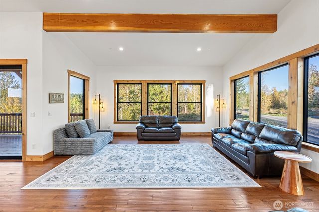 42524 Dean Kreger Rd E, Eatonville, WA 98328