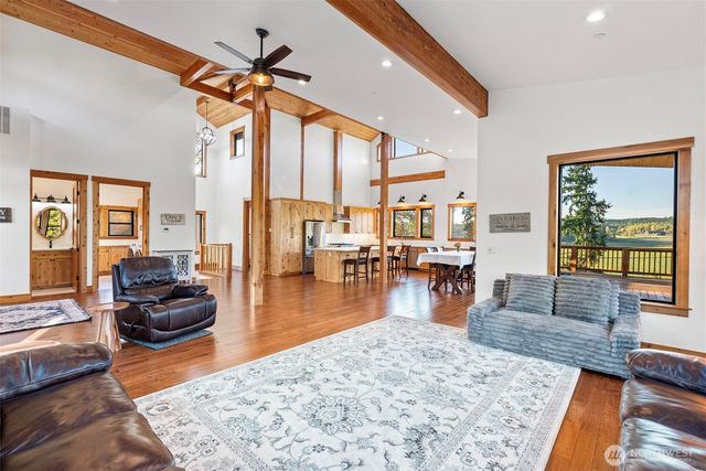 42524 Dean Kreger Rd E, Eatonville, WA 98328