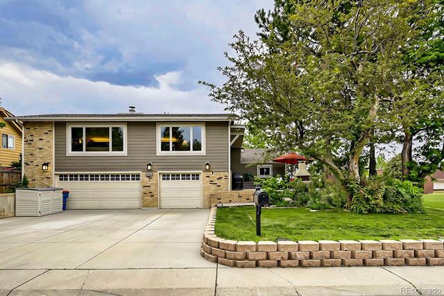 8107 W 71st Place, Arvada, CO 80004
