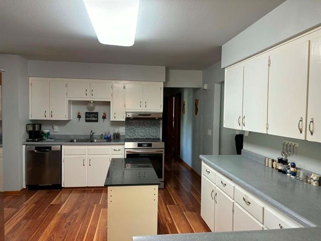 2944 Saturn Avenue, Eau Claire, WI 54703
