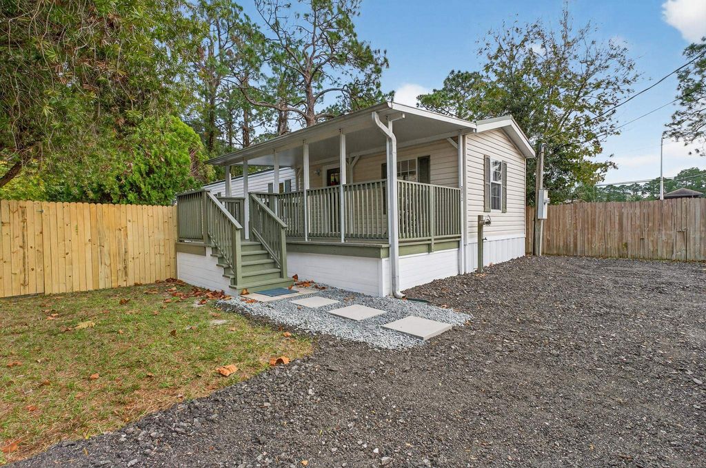 2812 N 1St St, St Augustine, FL 32084