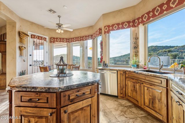 4588 S DUSTY COYOTE Trail, Gold Canyon, AZ 85118
