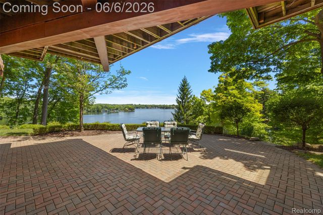 781 Windy Fields Court, Addison Township, MI 48367