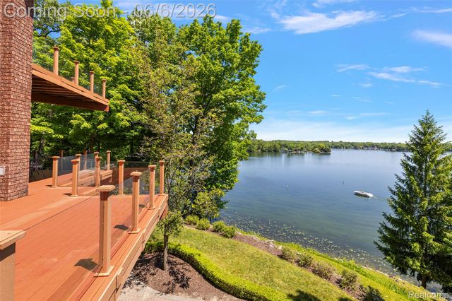 781 Windy Fields Court, Addison Township, MI 48367
