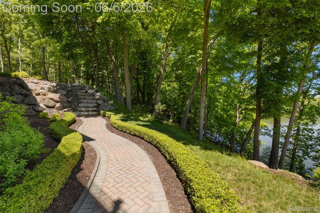 781 Windy Fields Court, Addison Township, MI 48367