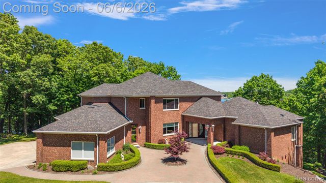 781 Windy Fields Court, Addison Township, MI 48367