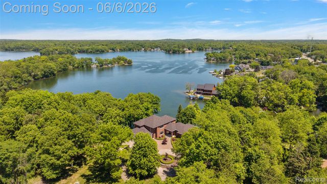 781 Windy Fields Court, Addison Township, MI 48367