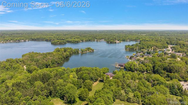 781 Windy Fields Court, Addison Township, MI 48367
