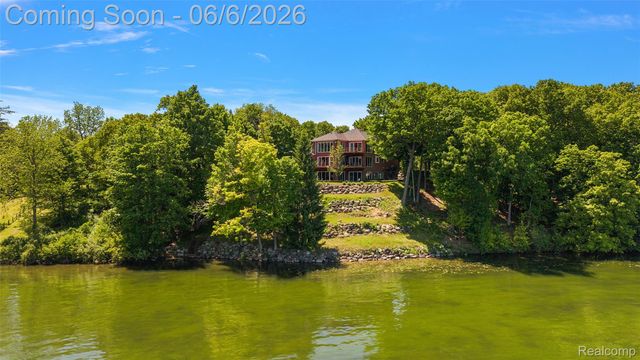 781 Windy Fields Court, Addison Township, MI 48367