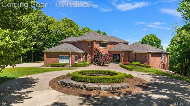 781 Windy Fields Court, Addison Township, MI 48367