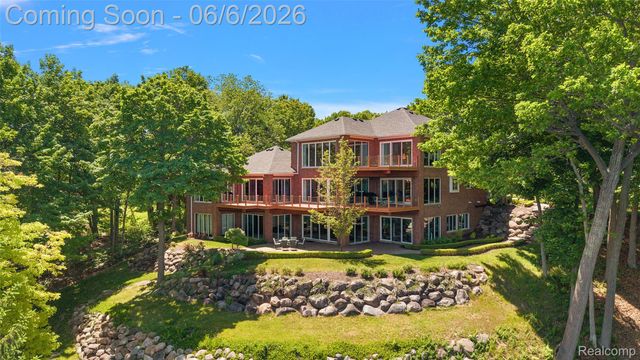 781 Windy Fields Court, Addison Township, MI 48367