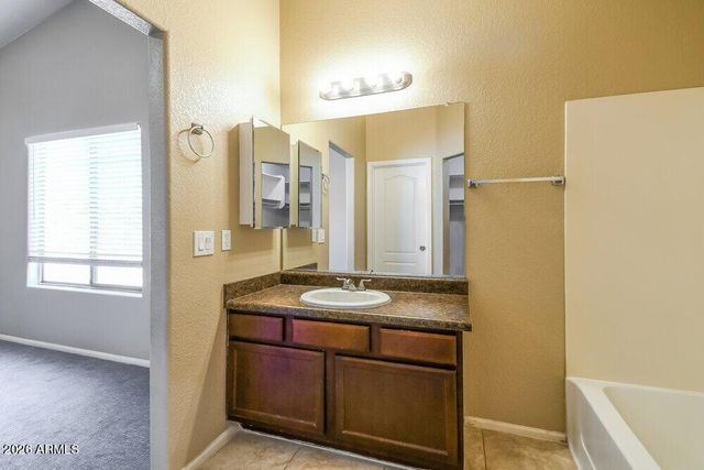 28953 N Coal Avenue, San Tan Valley, AZ 85143