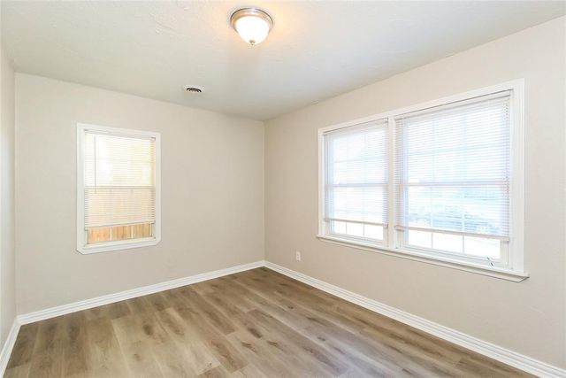 1105 S Locust Commons, Midwest City, OK 73110