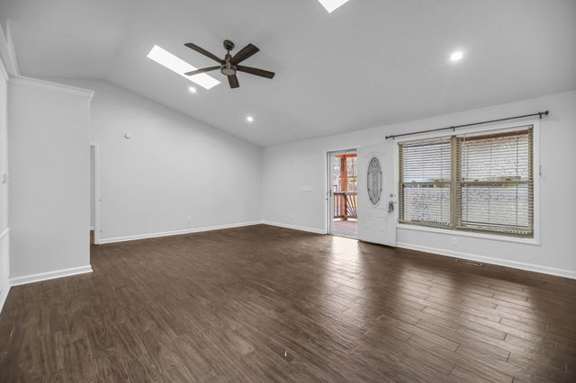 406 Andes Dr, Columbia, TN 38401