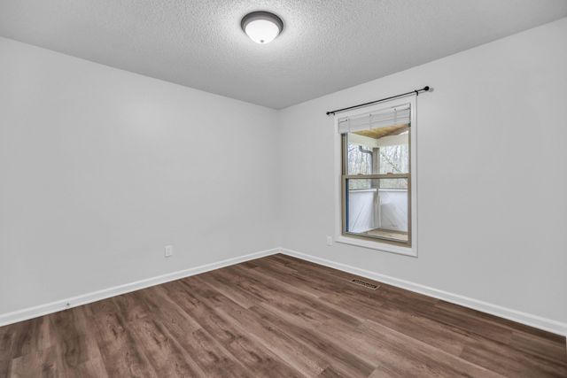 406 Andes Dr, Columbia, TN 38401