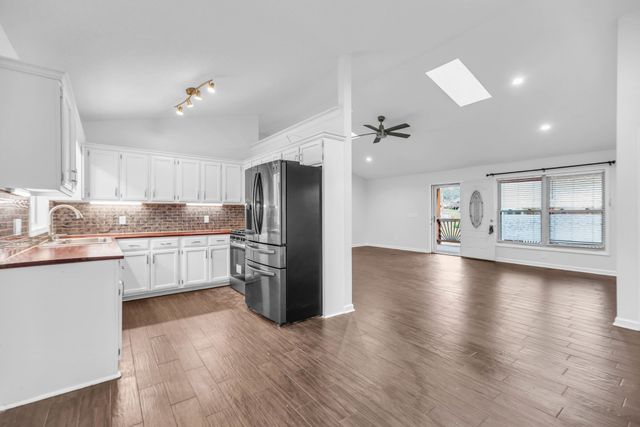 406 Andes Dr, Columbia, TN 38401