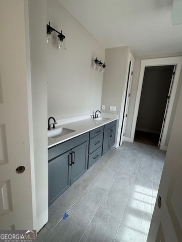 140 Wrights Trace 21, Fayetteville, GA 30215