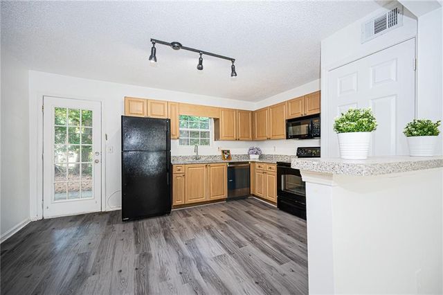 3665 Chestnut Drive F2, Atlanta, GA 30340