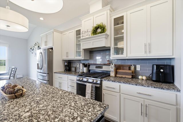 141 Lilac Lane, Clever, MO 65631