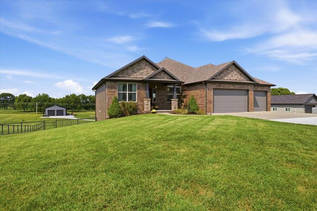 141 Lilac Lane, Clever, MO 65631