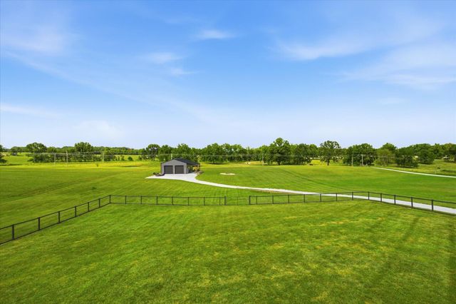141 Lilac Lane, Clever, MO 65631