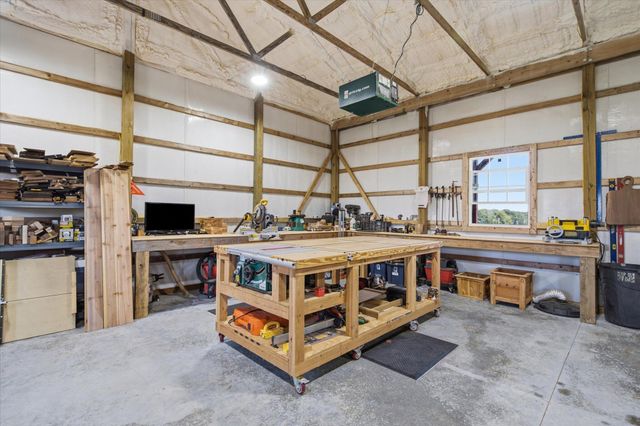 141 Lilac Lane, Clever, MO 65631