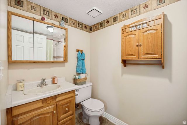 6902 S LYNARIA CT, West Jordan, UT 84081