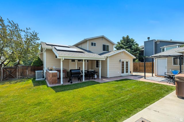 6902 S LYNARIA CT, West Jordan, UT 84081
