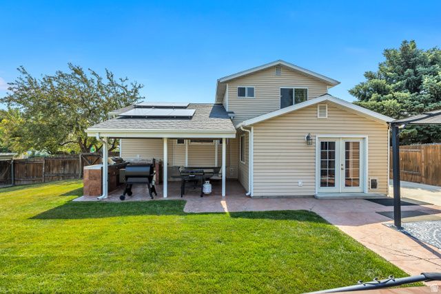 6902 S LYNARIA CT, West Jordan, UT 84081