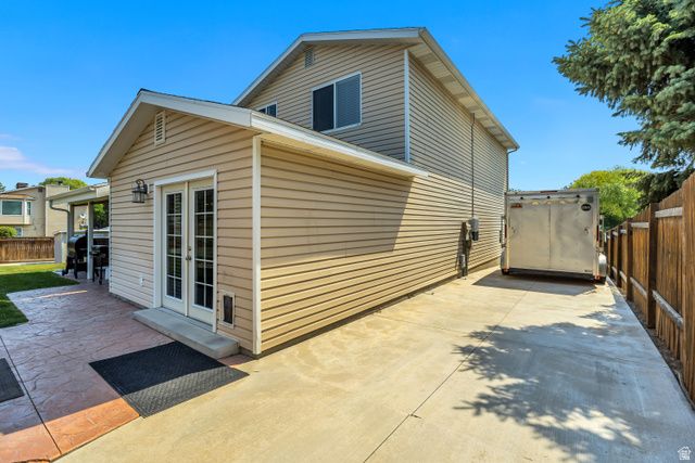 6902 S LYNARIA CT, West Jordan, UT 84081