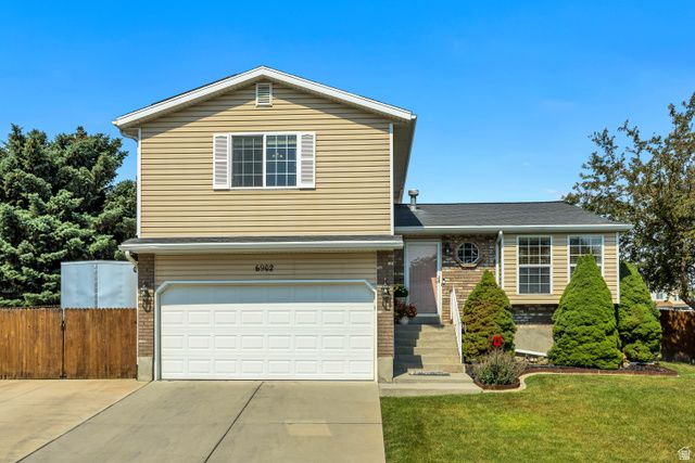 6902 S LYNARIA CT, West Jordan, UT 84081