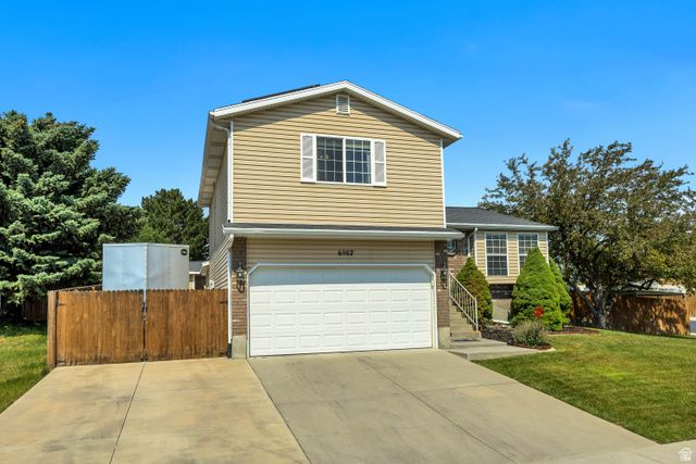6902 S LYNARIA CT, West Jordan, UT 84081