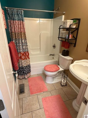 5710 Kentucky Dam Rd 632 X 243 X 51 X 218 X 21, Paducah, KY 42001