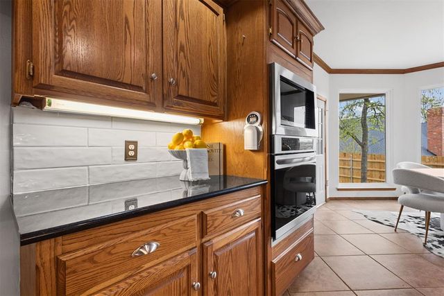 2405 Powderhorn, Edmond, OK 73034