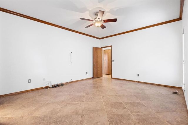 2405 Powderhorn, Edmond, OK 73034