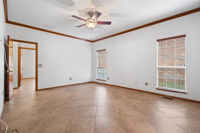 2405 Powderhorn, Edmond, OK 73034