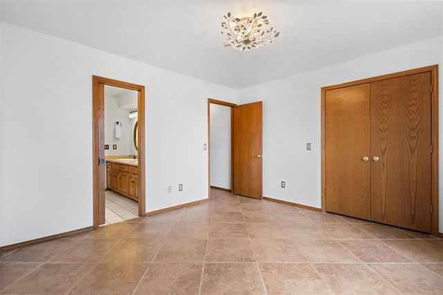 2405 Powderhorn, Edmond, OK 73034