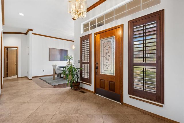 2405 Powderhorn, Edmond, OK 73034